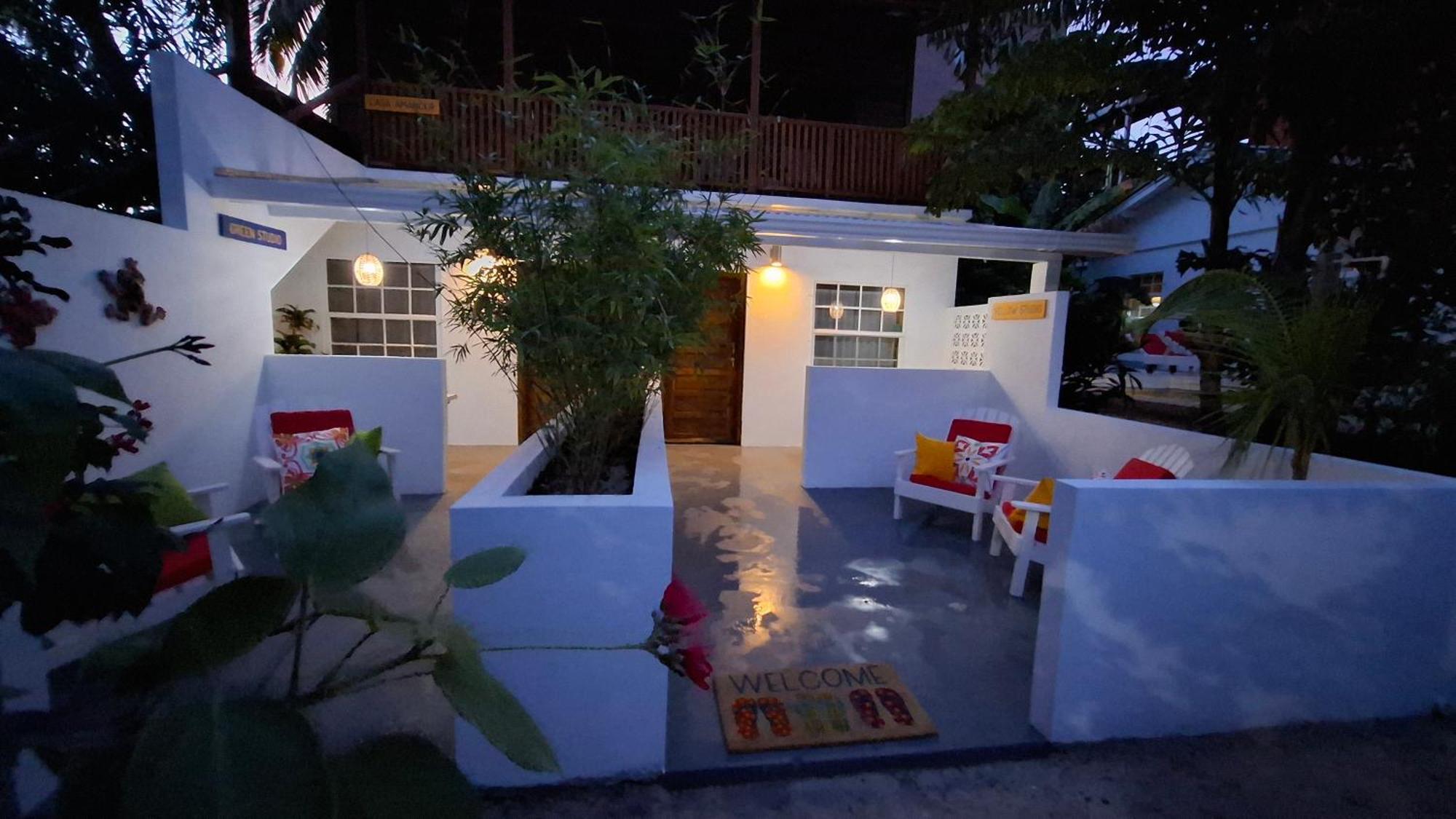 Amanda's Studios - pool&tropical garden Cayo Caulker Exterior foto